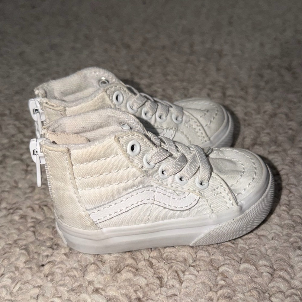Baby 3C High-Top Sneakers in White